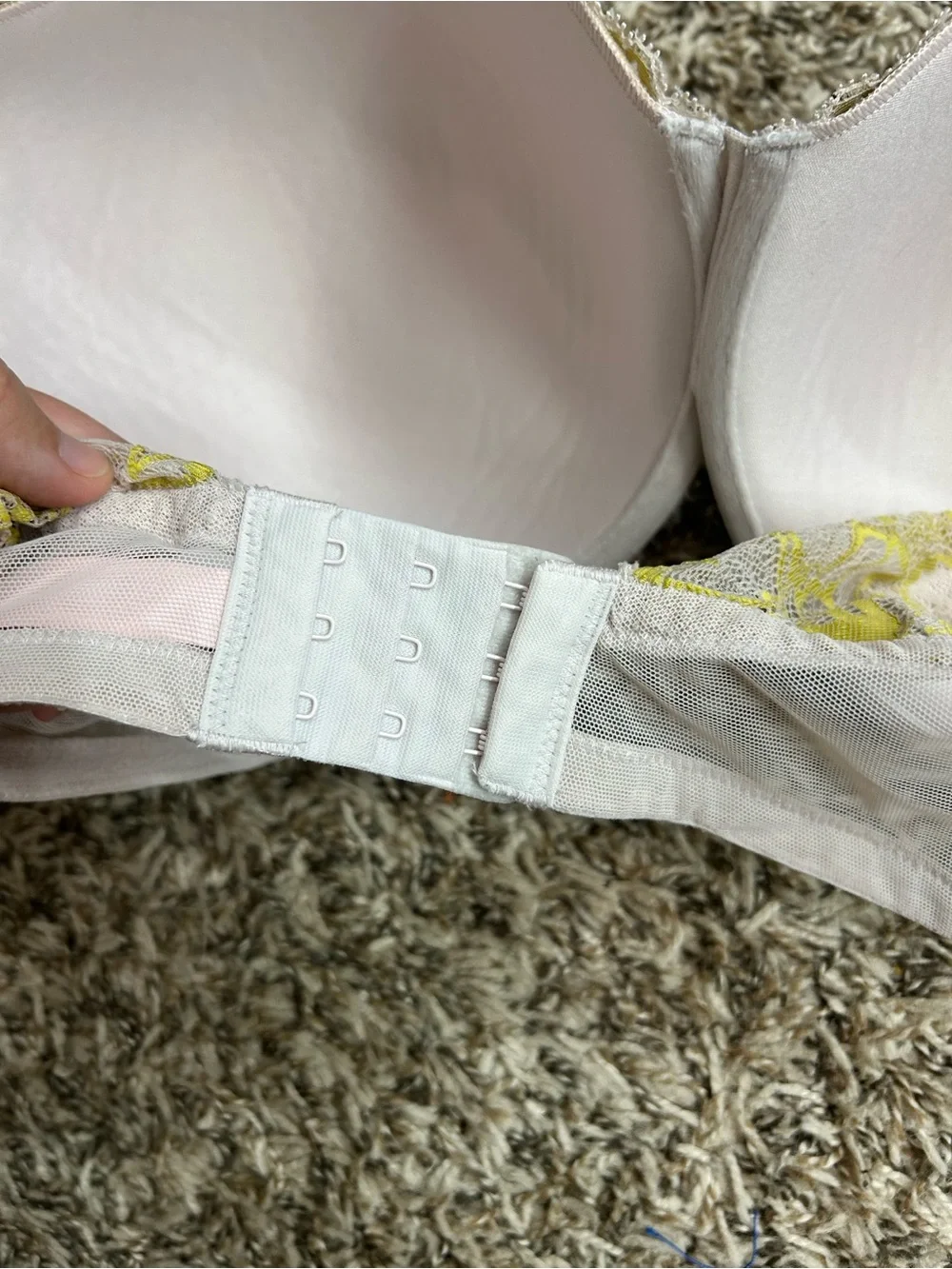 Victoria's Secret Antique Yellow Lace 38DDD Sexy Tee Lightly Lined Demi Bra